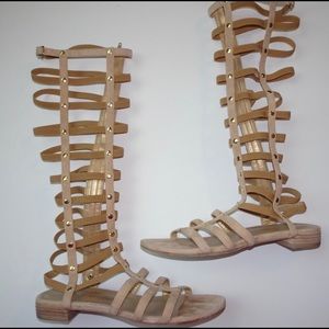 STUART WEITZMAN GLADIATOR SANDAL IN NUDE